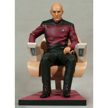 Star Trek TNG Statue Jean-Luc Picard in Captain´s Chair 26 cm